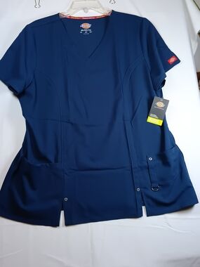 Dickies Navy V-Neck Short Sleeve Xtreme Stretch Medical Scrub Top NWT